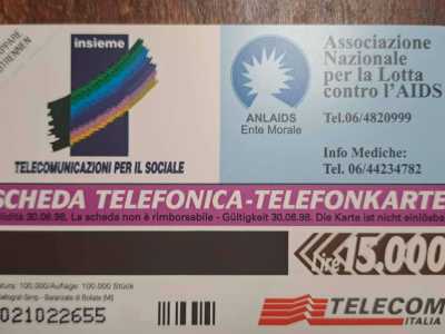 Di queste schede veniva prodotta anche la versione bilingue, come � visibile sul retro dove c�� scritto in italiano e tedesco: "Schede telefoniche/Telefonkarte"